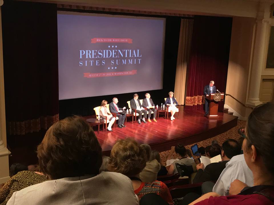 41458403_426891351172259_3699368620397166592_n