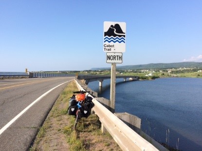 Coibhneas ann an Ceap Breatainn (Kindness in Cape&nbsp;Breton)